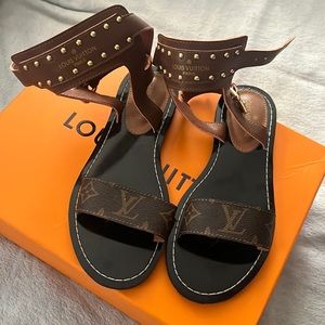 Louis Vuitton sandals size 36